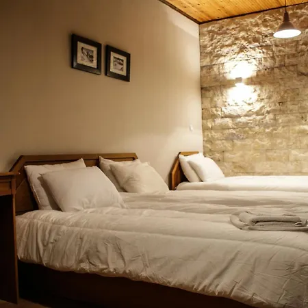 Naoussa Mountain Hotel