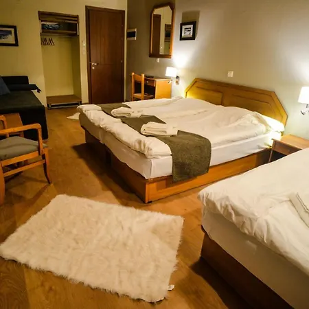 Hotel Naoussa Mountain 3*