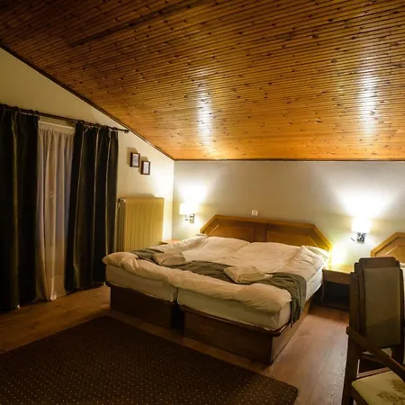 Naoussa Mountain Hotel